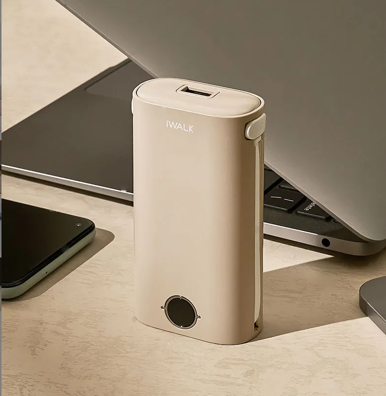 iWALK ★小魷魚 免帶線PD快充行動電源（18W / 9000mAh）